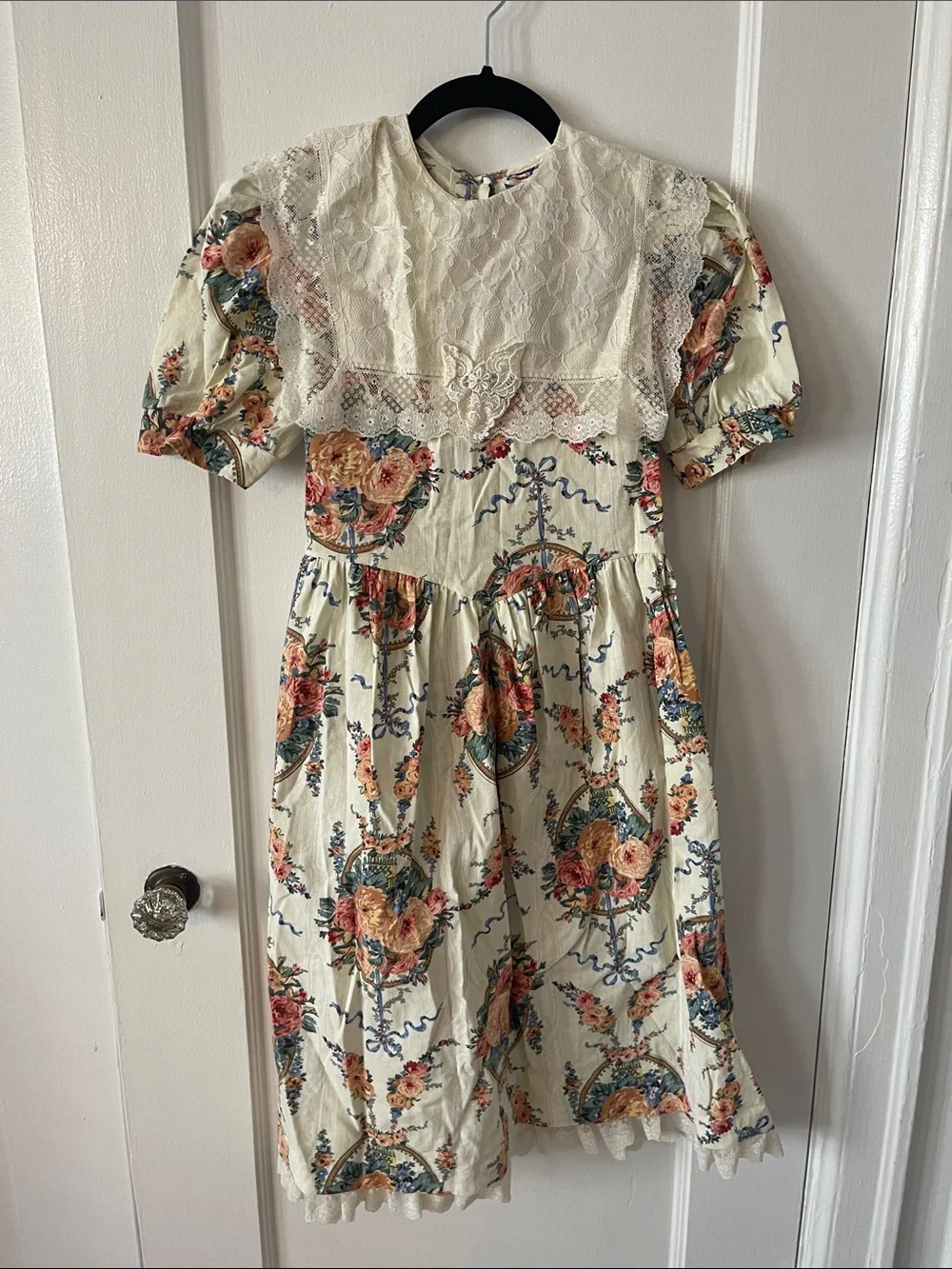 Vintage Emily West Gunne Sax Cottagecore Cream Floral Lace Dress